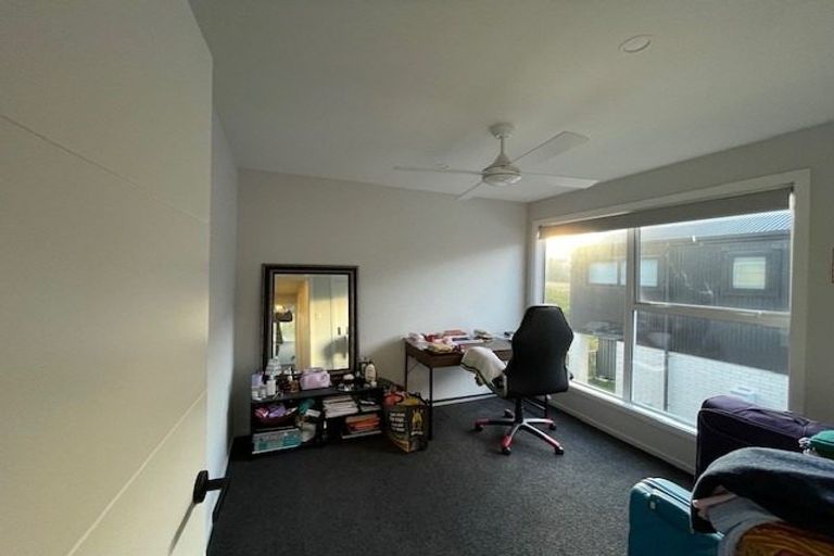 Photo of property in 48 Koreke Close, Kenepuru, Porirua, 5022