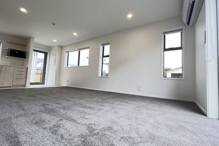 Photo of property in 17 Mohua Lane, Upper Riccarton, Christchurch, 8041