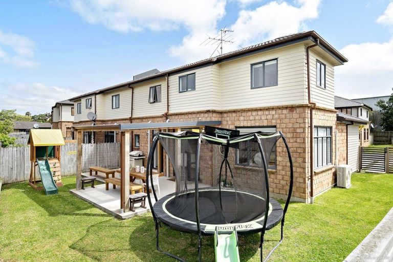 Photo of property in 6 Derg Place, East Tamaki, Auckland, 2013