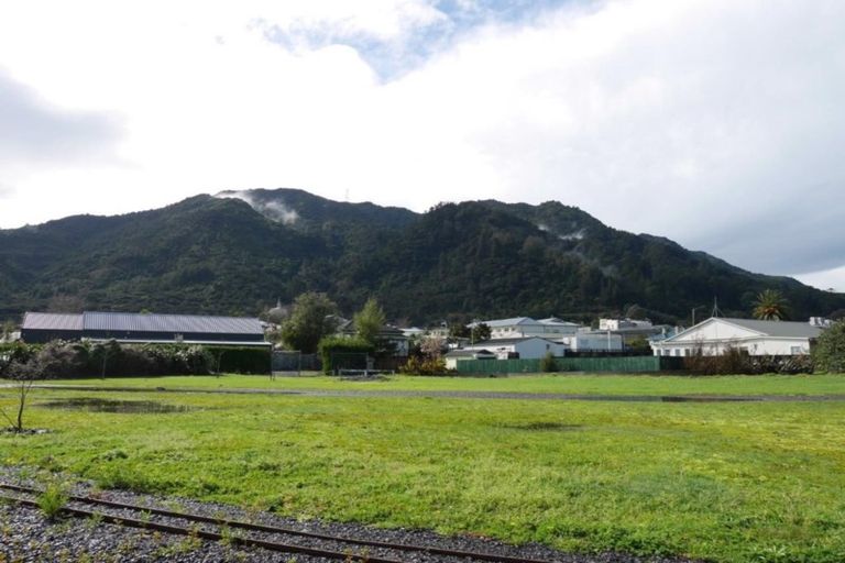 Photo of property in 17 Millar Street, Te Aroha, 3320