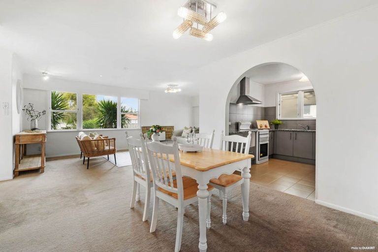 Photo of property in 63 La Trobe Street, Pakuranga Heights, Auckland, 2010