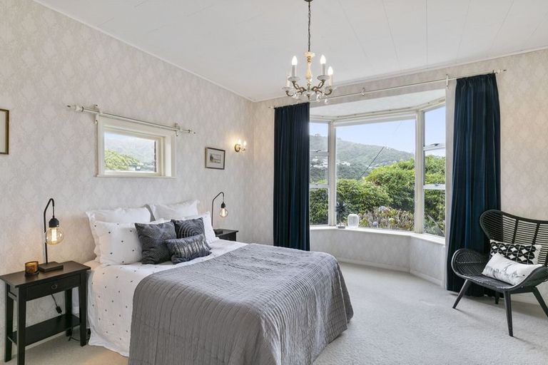 Photo of property in 8 Aplin Terrace, Ngaio, Wellington, 6035