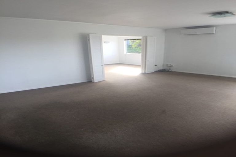 Photo of property in 37 Wyoming Avenue, Murrays Bay, Auckland, 0630