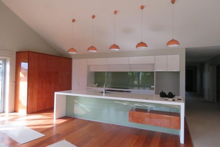 Photo of property in 1 Gleneagles Way, Waiwhakaiho, New Plymouth, 4312