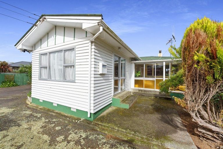 Photo of property in 16 Rimu Street, Otaki, 5512