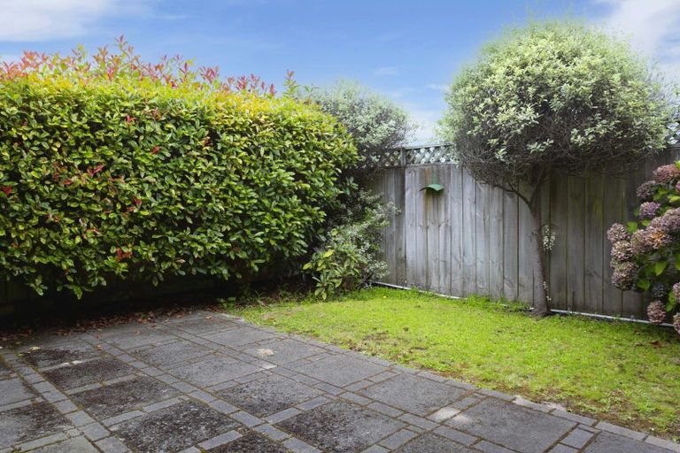 Photo of property in 23 Parata Street, Two Mile Bay, Taupo, 3330