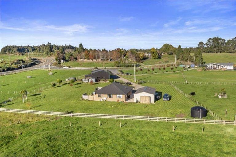 Photo of property in 10 Taumata Road, Pyes Pa, Tauranga, 3173