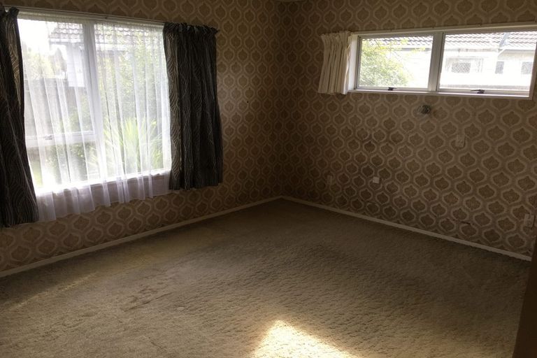 Photo of property in 37 Oakfield Crescent, Pukete, Hamilton, 3200