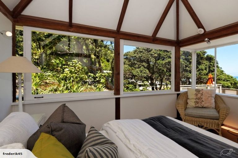 Photo of property in 35 Beach Valley Road, Piha, New Lynn, 0772