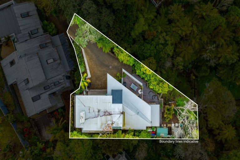 Photo of property in 12b Parr Terrace, Castor Bay, Auckland, 0620