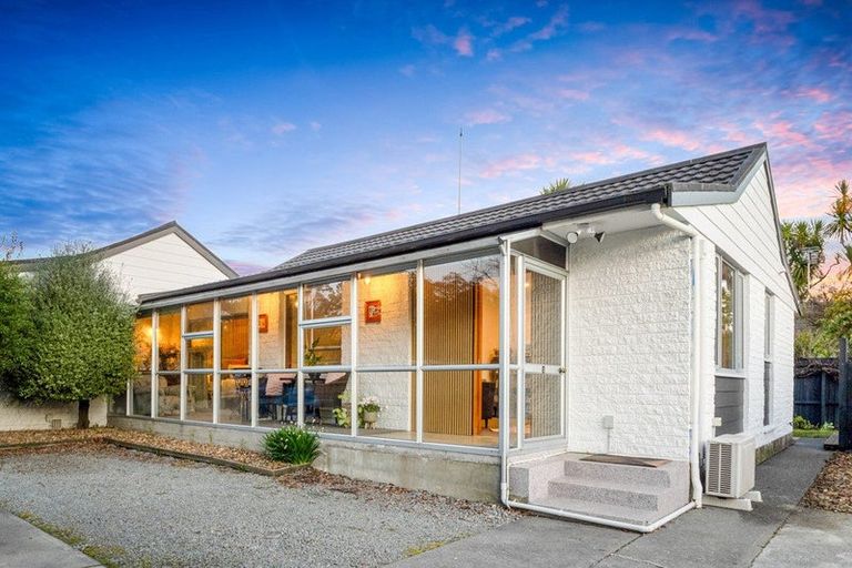 Photo of property in 1/42a Saint Martins Road, Saint Martins, Christchurch, 8022