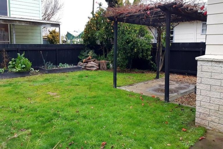 Photo of property in 16 School Road, Clive, 4102