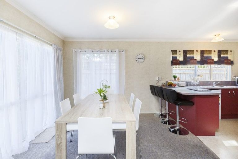 Photo of property in 12 Tiraumea Street, Palmerston North, 4410