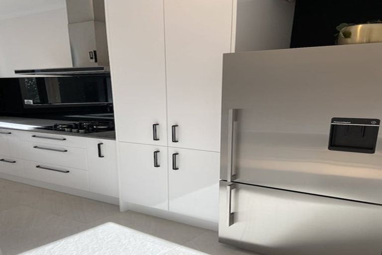 Photo of property in 51a Bleakhouse Road, Howick, Auckland, 2014