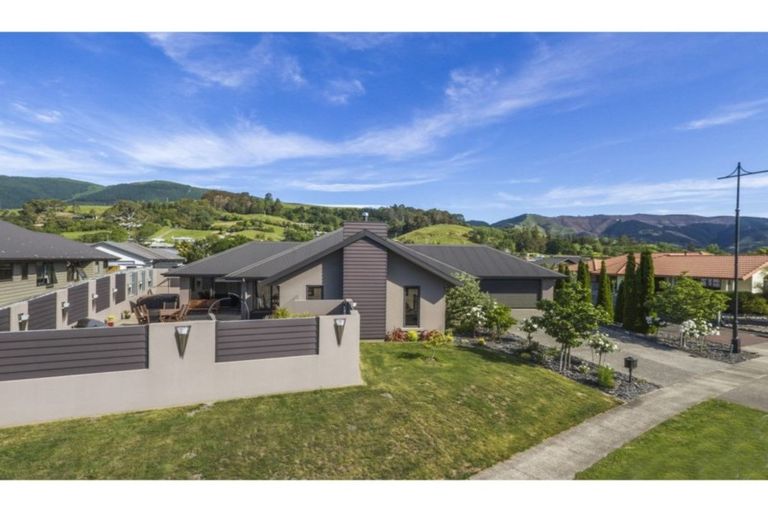 Photo of property in 42 Covent Drive, Stoke, Nelson, 7011