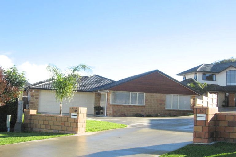 Photo of property in 28 Cairnsvale Rise, Manurewa, Auckland, 2105