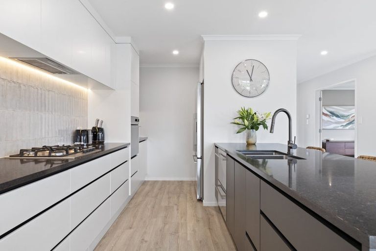 Photo of property in 2 Syme Rise, Patumahoe, 2679