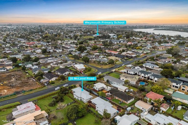Photo of property in 20 Mcleod Road, Weymouth, Auckland, 2103