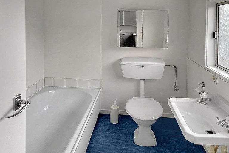 Photo of property in 13 Merton Crescent, Pirimai, Napier, 4112