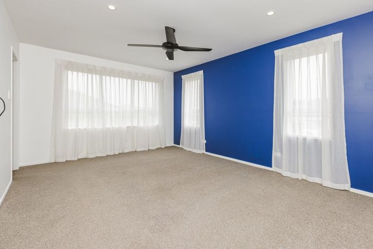 Photo of property in 22 Waitahu Rise, Pukekohe, 2120