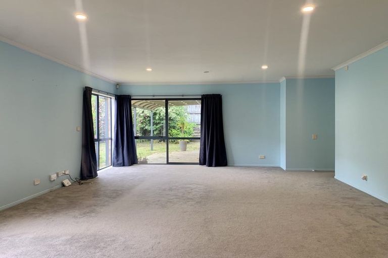 Photo of property in 7 Applebox Lane, Henderson, Auckland, 0612