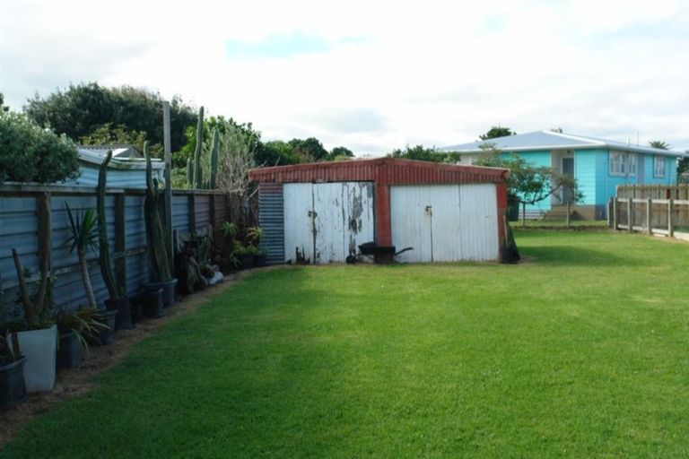 Photo of property in 22 Egmont Street, Patea, 4520