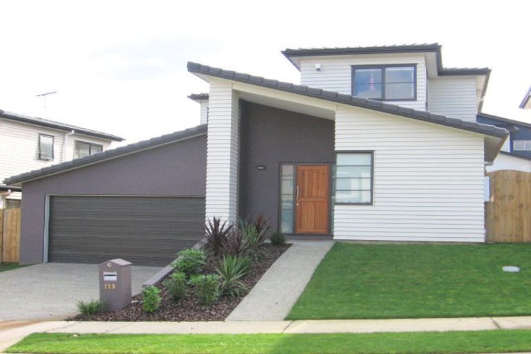 Photo of property in 129 Cyril French Drive, Flat Bush, Auckland, 2016