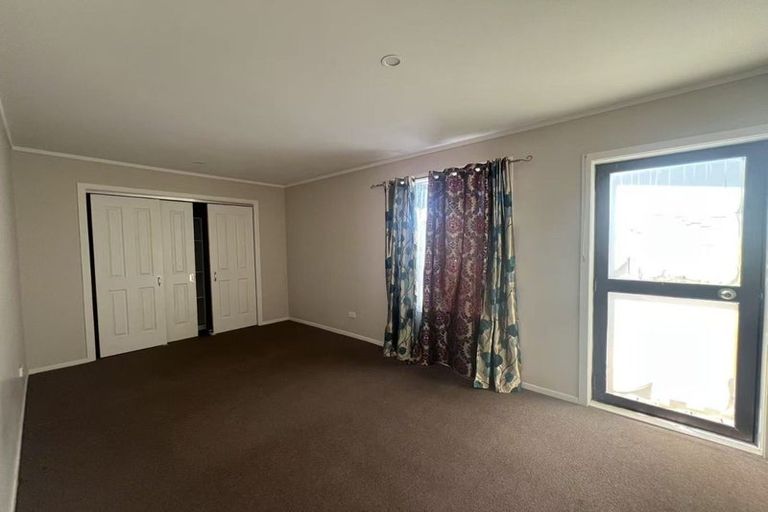 Photo of property in 11 Vimy Place, Mangere, Auckland, 2022