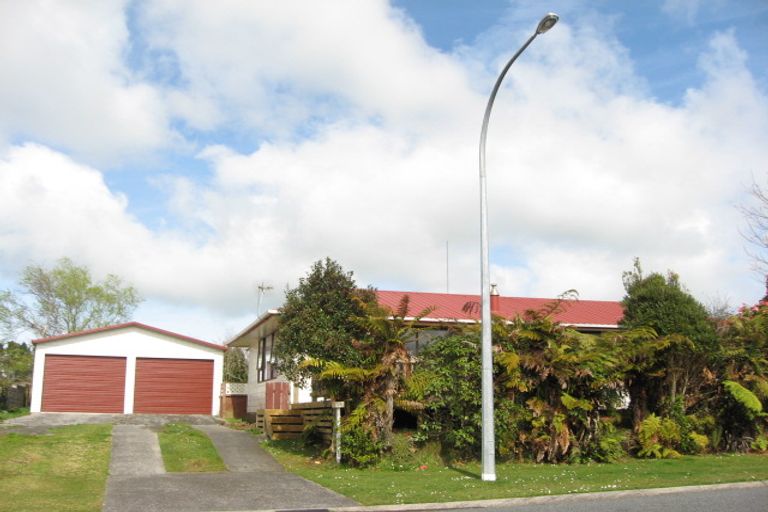 Photo of property in 72 Rewa Street, Inglewood, 4330