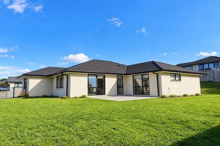Photo of property in 9 Rylstone Way, Te Kauwhata, 3710