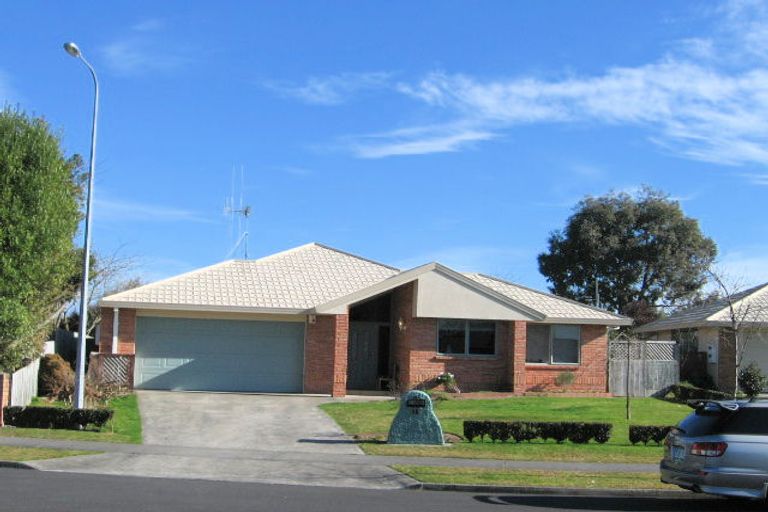 Photo of property in 10 Shannon Place, Nawton, Hamilton, 3200