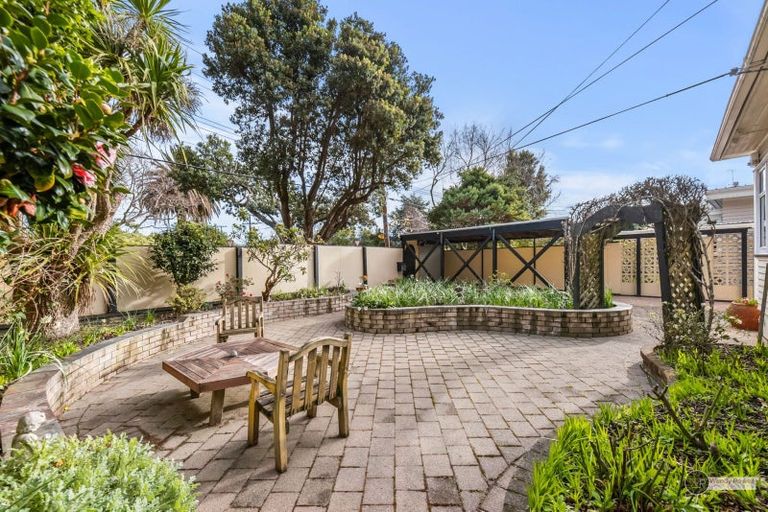 Photo of property in 75 Wyndrum Avenue, Waterloo, Lower Hutt, 5011