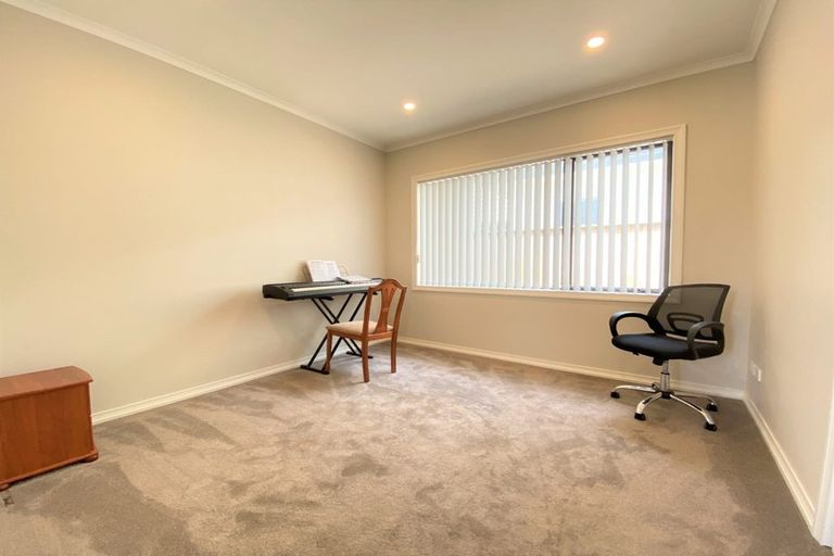 Photo of property in 22 Rauaruhe Road, Karaka, Papakura, 2113
