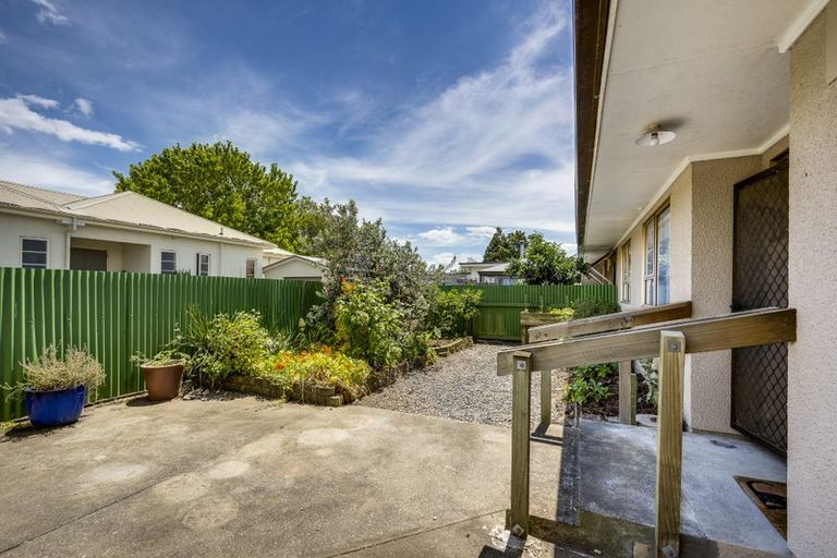 Photo of property in 2/525 Fenwick Street, Mayfair, Hastings, 4122