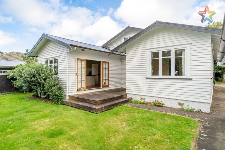 Photo of property in 30 Ludlam Crescent, Woburn, Lower Hutt, 5010
