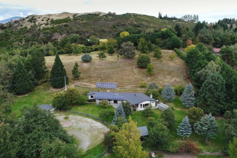 Photo of property in 752 Malaghans Road, Speargrass Flat, Queenstown, 9371