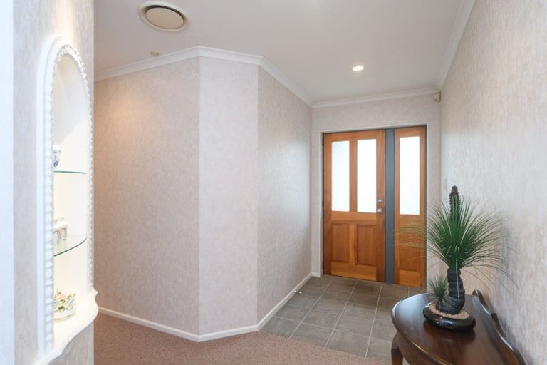 Photo of property in 28 Cedar Crescent, Feilding, 4702