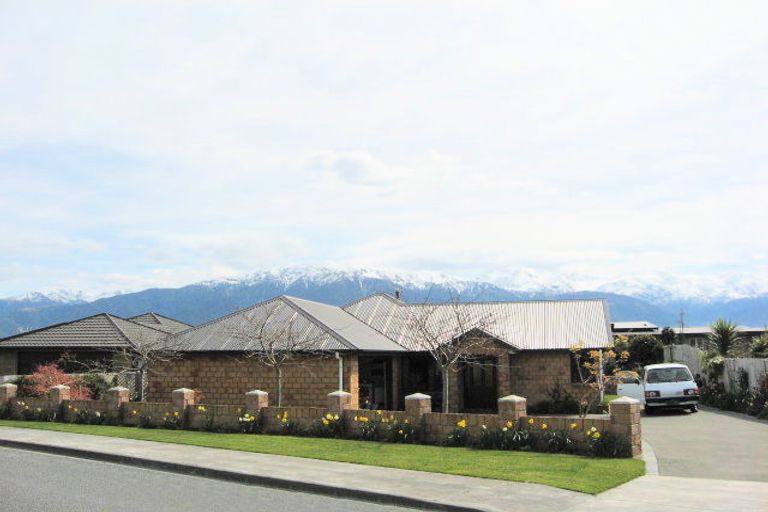 Photo of property in 2 Fyffe Avenue, Kaikoura, 7300