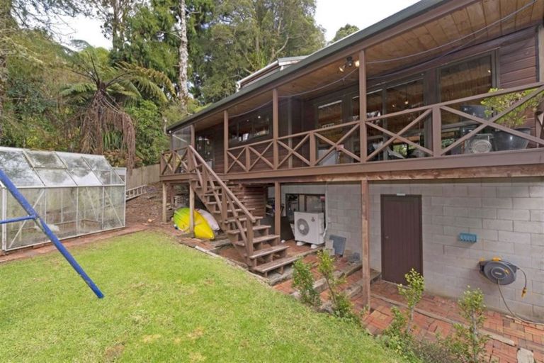 Photo of property in 566 Scenic Drive, Waiatarua, Auckland, 0612