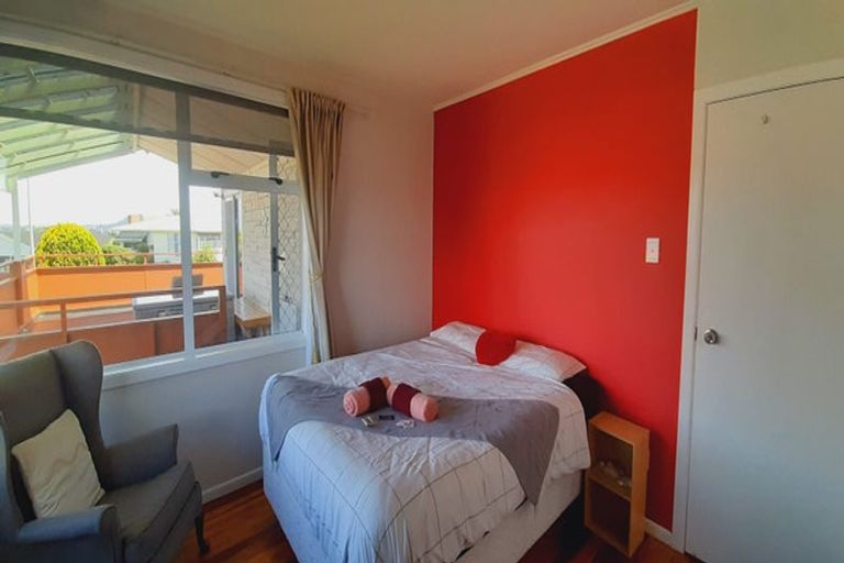 Photo of property in 16 Carole Crescent, Pakuranga, Auckland, 2010