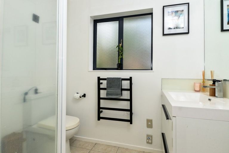 Photo of property in 14 Palm Grove Drive, Western Heights, Hamilton, 3200