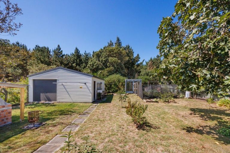 Photo of property in 15 Ferry Street, Foxton Beach, Foxton, 4815