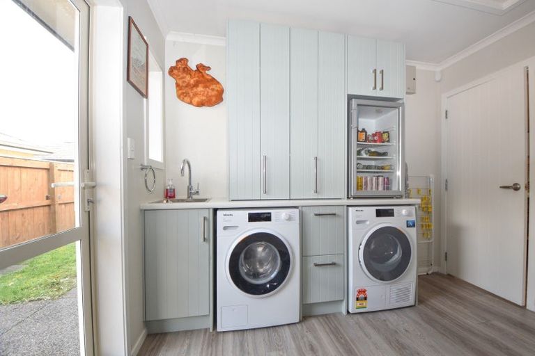 Photo of property in 3a Madison Street, Carterton, 5713