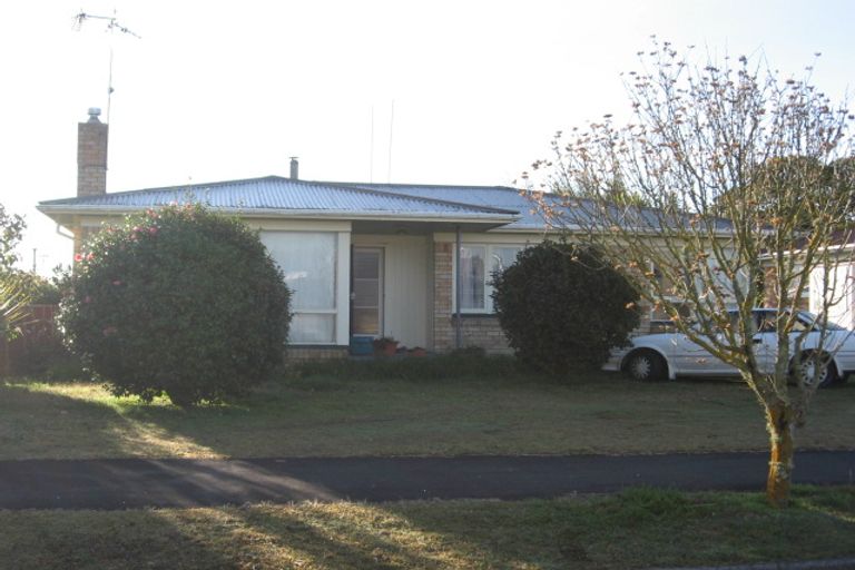 Photo of property in 14 Somme Crescent, Hillcrest, Hamilton, 3216