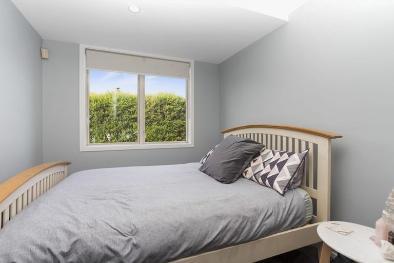 Photo of property in 18 House Avenue, Mangere Bridge, Auckland, 2022