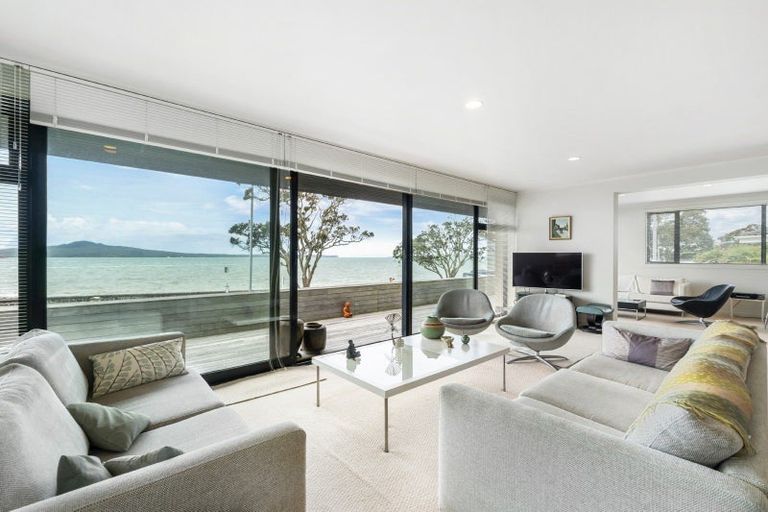 Photo of property in 2/195 Tamaki Drive, Kohimarama, Auckland, 1071