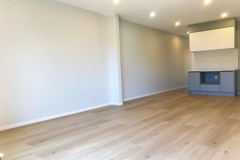 Photo of property in 20 Waimarie Drive, Karaka, 2578