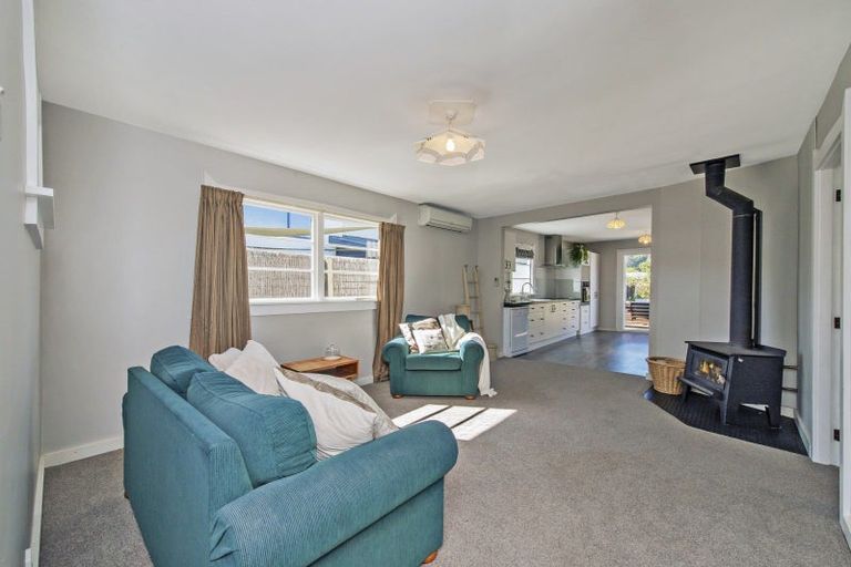Photo of property in 25 Cross Street, Waikuku Beach, 7473