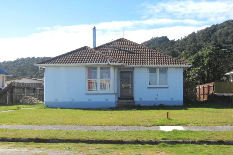 Photo of property in 13 Wickes Street, Cobden, Greymouth, 7802