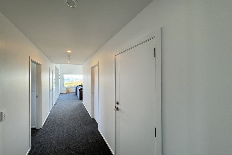 Photo of property in 16 Lemonwood Way, Woodridge, Wellington, 6037